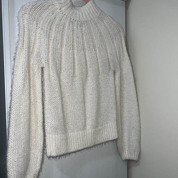 Abercrombie & Fitch Crotchet Turtle Neck Long Sleeve Sweater Top - Picture 2 of 2